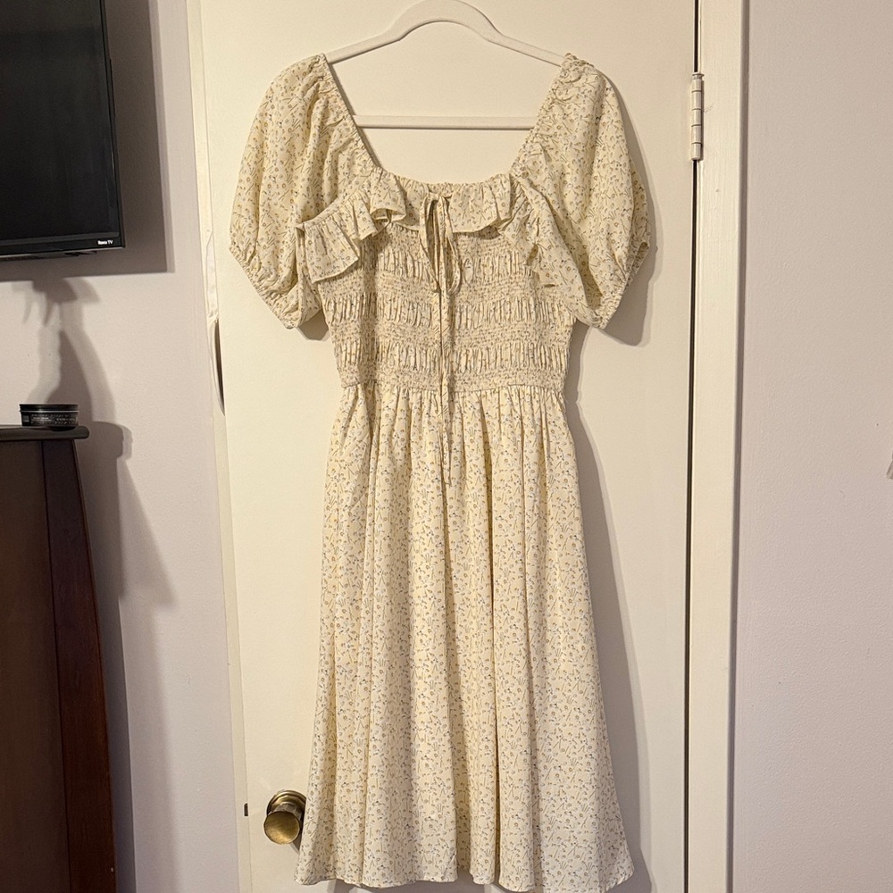 Ivy City Co. Cream Floral Puff-Sleeve Smocked Midi Dress